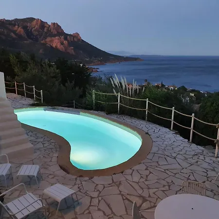 La Leontine Villa *